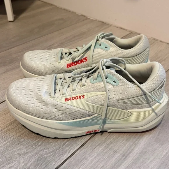 Brooks Women's Ghost Max 3 Running Shoes Size 10 - Picture 4 of 6